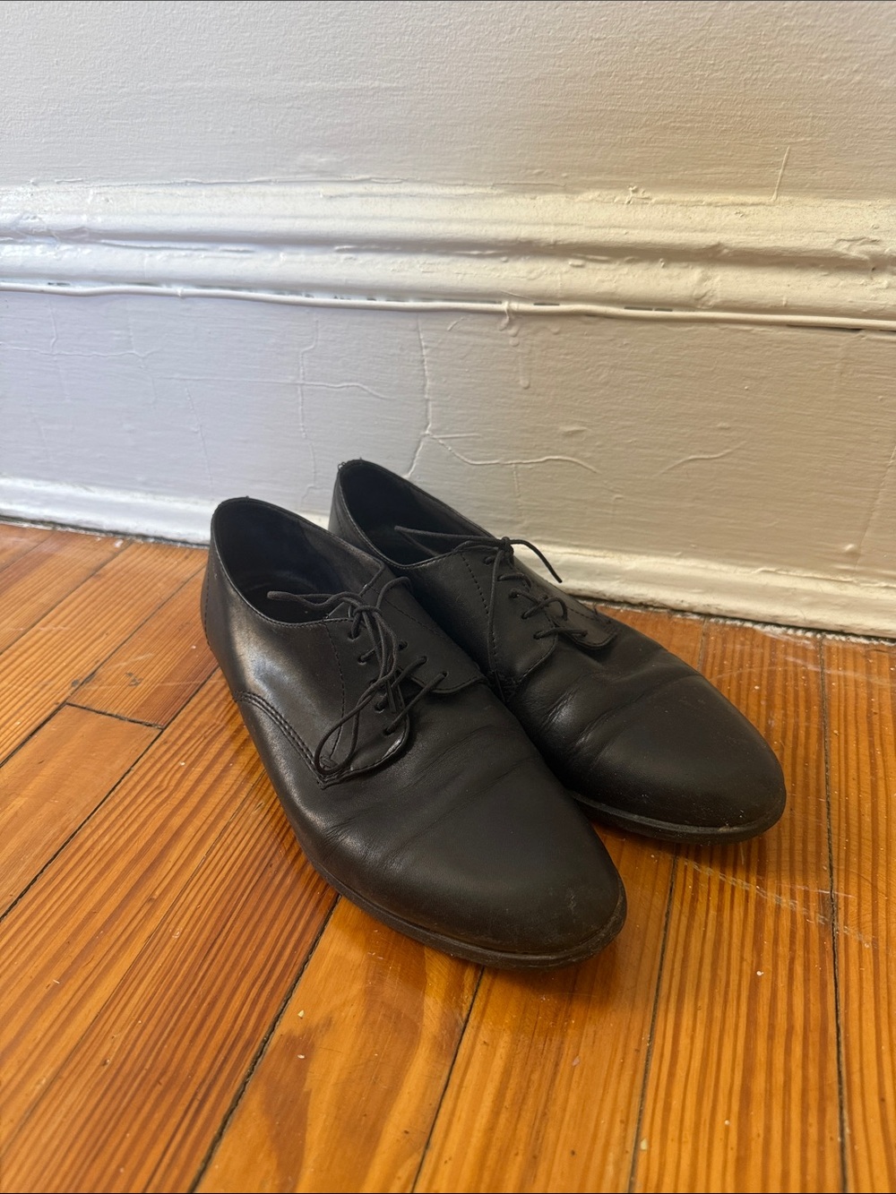 Vagabond Black Leather Lace-Up Derby Shoes